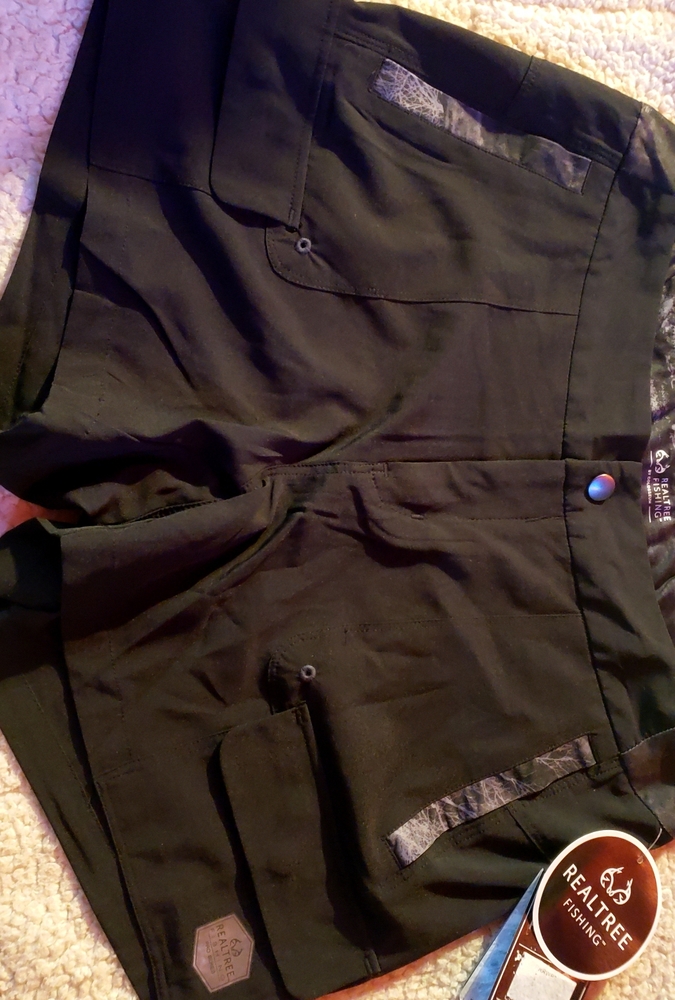 Realtree shorts new large